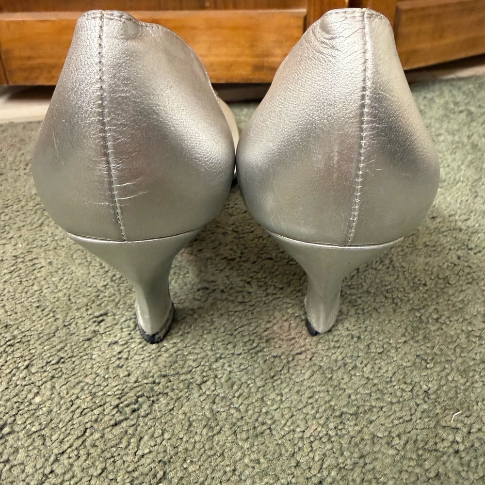 Stuart Weitzman Silver Metallic Pointed-Toe Pumps… - image 3